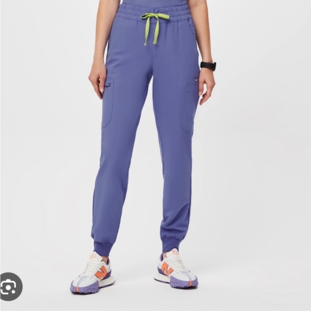 Figs Women's Jogger Pants in blueberry!!!